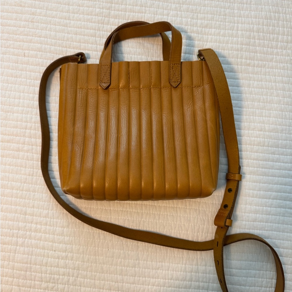 Madewell Quilted Leather Crossbody Tote in Cognac